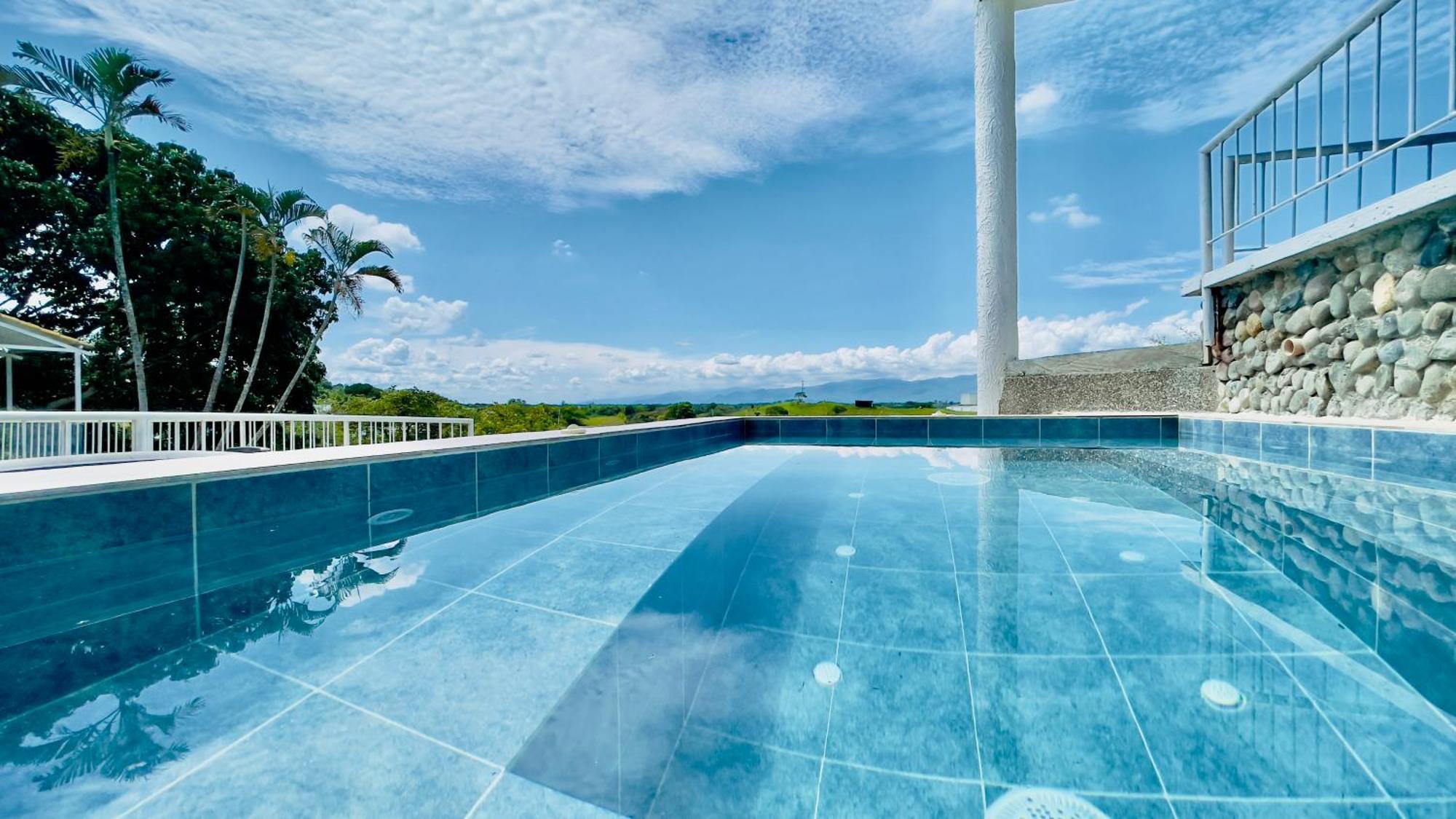 Loto Del Viento Hotel Cartago Bagian luar foto