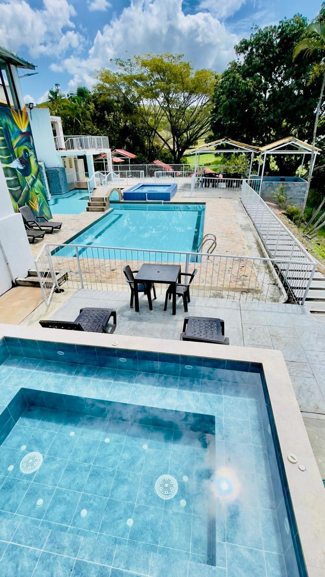 Loto Del Viento Hotel Cartago Bagian luar foto
